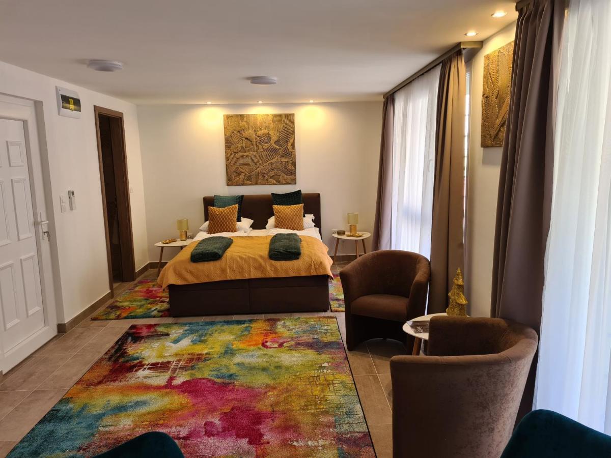 Center Apartmanhaz Eger