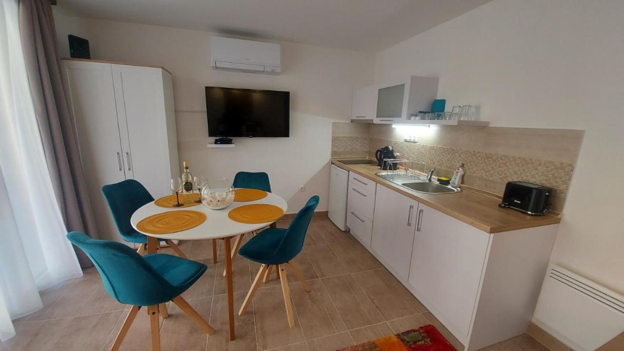 Center Apartmanhaz * Eger