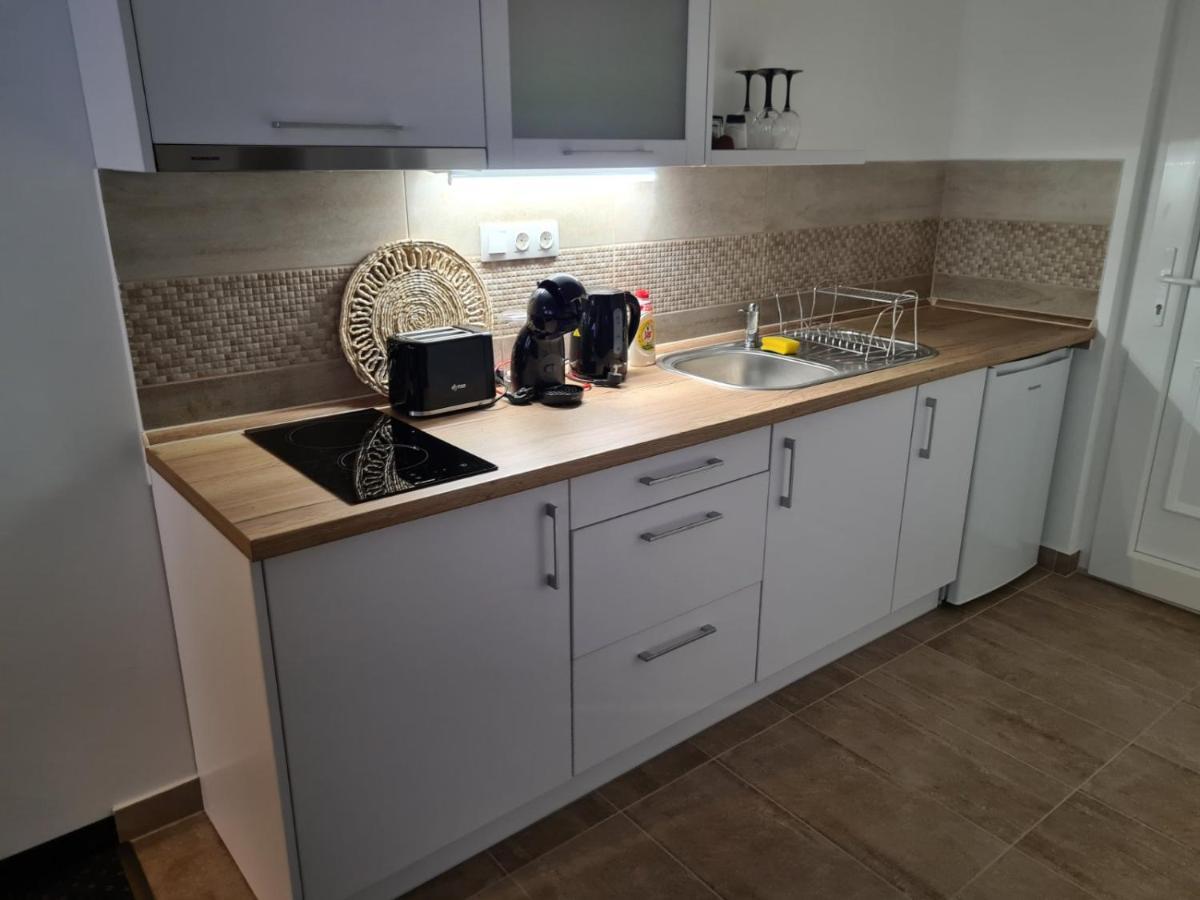 Center Apartmanhaz Eger